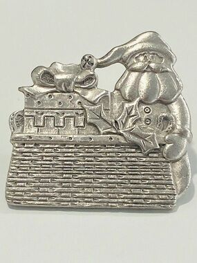 Vintage Pewter Santa Basket Lapel Pin Unsigned Christmas Gift Wrap Hat Tie Tack